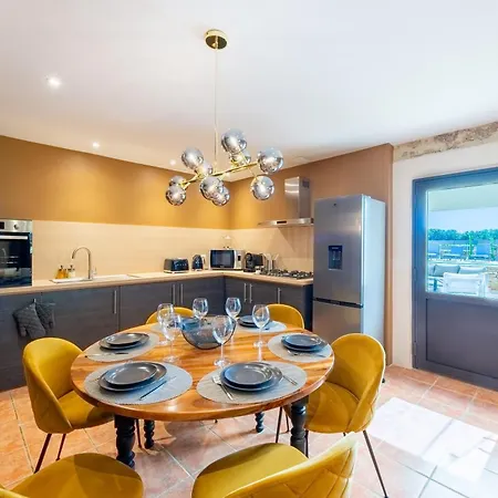Des Aracil 1 - Appt Climatise 6p, Piscine Apartment